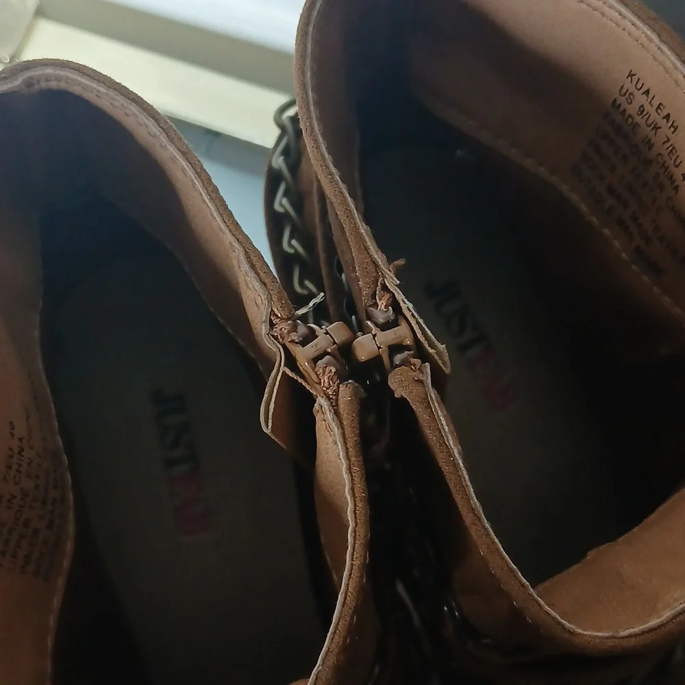 JustFab Kualeah Chain Strap Ankle Boots Size 9 - Picture 7 of 15